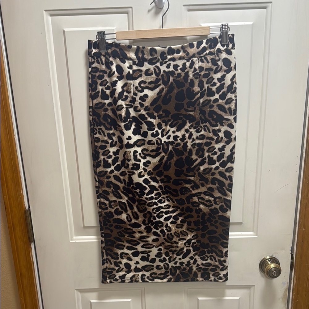 Windsor Leopard Print Pencil Skirt size L